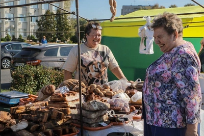 Осенняя ярмарка открылась на Советской площади