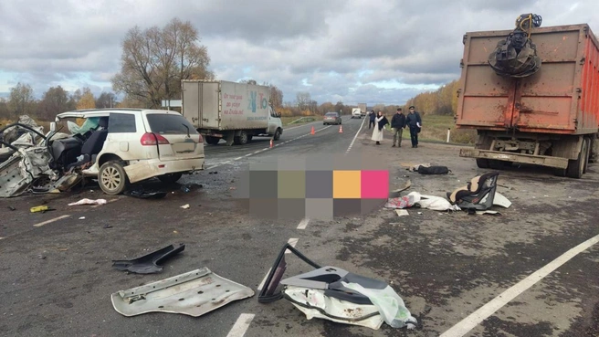 Тело погибшей пассажирки вынесло прямо на дорогу | Источник: ГИБДД Башкортостана