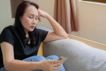 «Семейный психолог увела моего мужа и заставила его подать на развод. Это разве нормально для специалиста?»