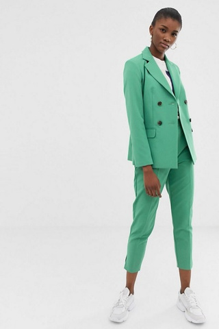 Купить недорогой костюм, какие костюмы сейчас в моде