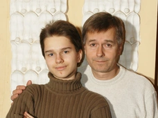 Странные обстоятельства смерти и тайная кремация. Все об уходе 25-летнего сына Игоря Ливанова — Андрея