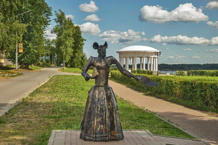 В некогда пустынном Мышкине туристов сегодня встречают на славу | Источник: Shevchenko Andrey / Shutterstock.com