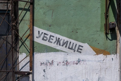 Southern Volgograd students take shelter during air defense