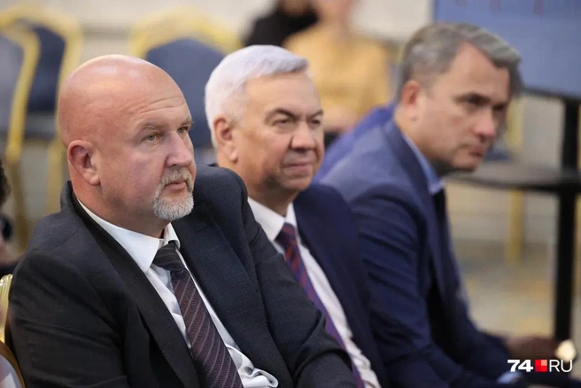 Гендиректора компании «Кемма» Ивана Горнова (слева) назначили председателем комитета по промышленной политики, экологии и природопользованию СПП. Ранее комитет возглавлял погибший весной директор Цинкового завода Павел Избрехт | Источник: Дарья Пона 