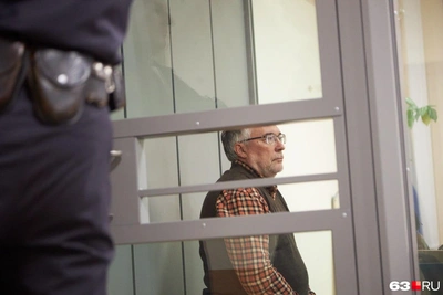 Вдова Прямилова разрыдалась у суда, заявив об отсутствии медпомощи