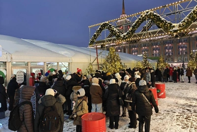 На бесплатном катке в Екатеринбурге потребовали деньги