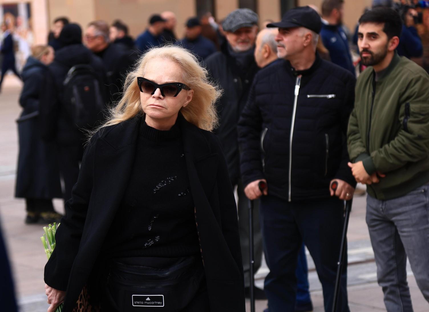 Полина Лурье не виновата, а последние деньги украл Том Холланд О чем говорила Лариса Долина в большом интервью