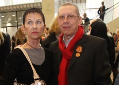 Любовница Валерия Золотухина проигнорировала похороны его жены