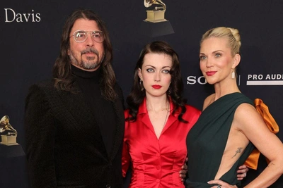 Эксклюзив: Вайолет Грол отвечает хейтерам после обвинений в непотизме