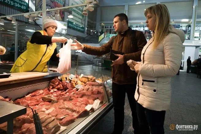 Мясо с каждым месяцем все дороже | Источник: Михаил Огнев / FONTANKA.RU