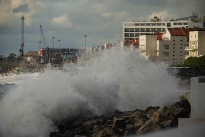 Сочи затоплен после двух суток ливней, волны до 4.5 метра