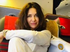 «Он звал меня королевой подъезда»: Екатерина Климова вспомнила отца, который сидел в тюрьме с ее рождения