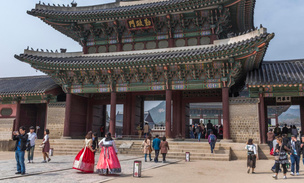 Постоянная конкуренция и тонкое искусство нунчи: 6 особенностей жизни в Южной Корее, которые удивляют приезжих