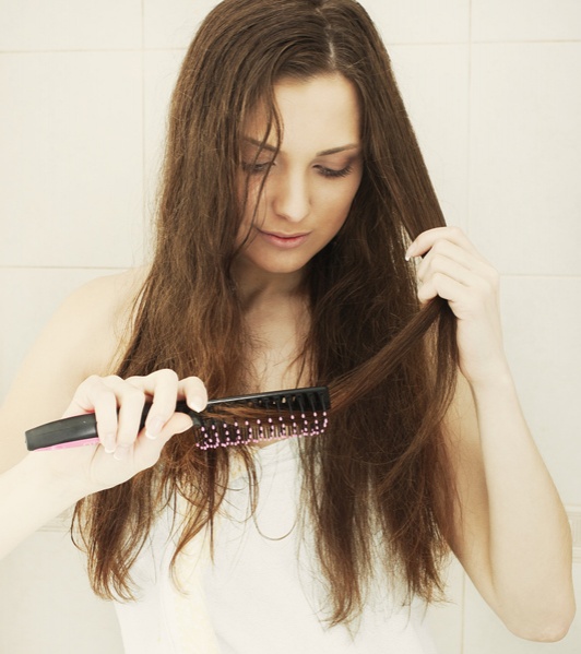 SOS для волос: как и чем спасти прическу этой осенью