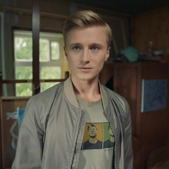Как выглядят жена и дети звезды сериала «Жуки» Вячеслава Чепурченко