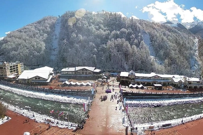 Сочи встретил 8 Марта без мимозы, но с зимой в горах