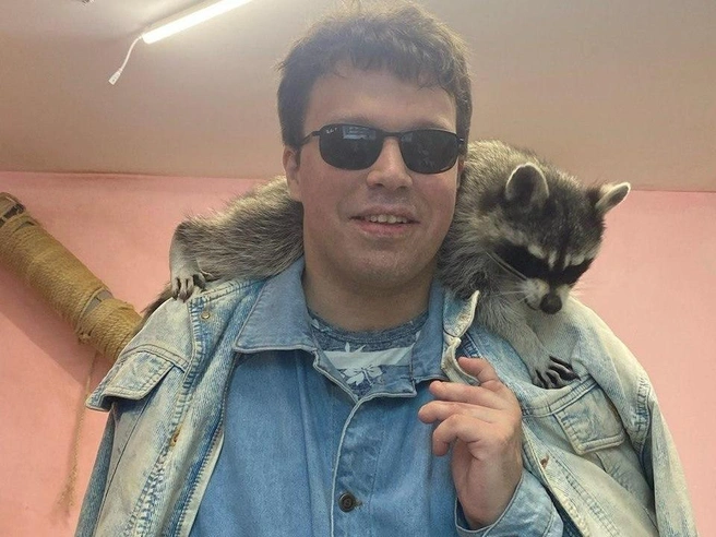 А также руководит первой в России магистратурой по программированию для незрячих и слабовидящих в ИТМО | Источник: «Войти в IT на ощупь» / T.me