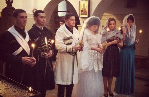 Поклонники Анфисы Чеховой могут быть спокойны - их любимица была свидетелем на свадьбе