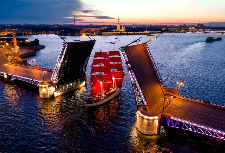 Самый красивый мост Санкт-Петербурга | Источник: The Guardian