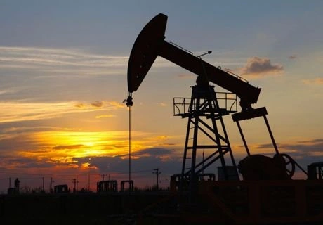 Цена нефти Brent превысила 52,5 доллара за баррель | ya62.ru
