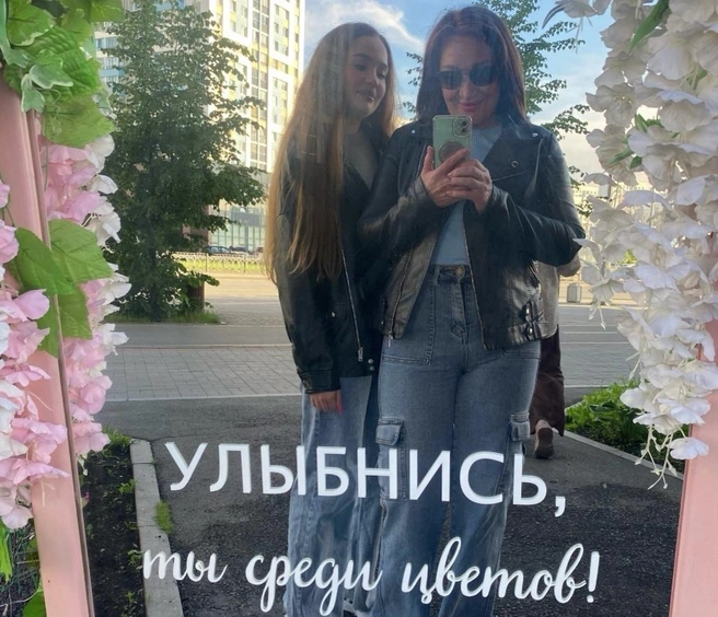 У Элизы всегда были теплые отношения с мамой | Источник:  Индира Браун
