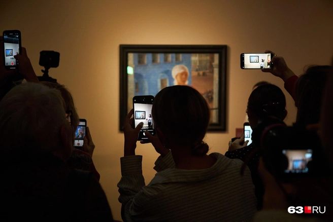 На выставке представлены такие шедевры живописи, как «Опять двойка» Федора Решетникова, «Будущие летчики» Александра Дейнеки, «1918 год в Петрограде» Кузьмы Петрова-Водкина, «Лето» Татьяны Яблонской, «Картина для детей» Петра Кончаловского и многие другие  | Источник: Роман Данилкин / 63.RU