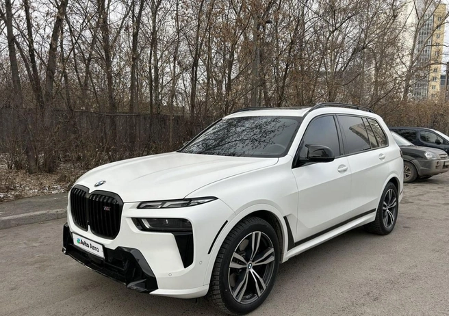 Эта BMW стоит 18 миллионов | Источник: «Авито»