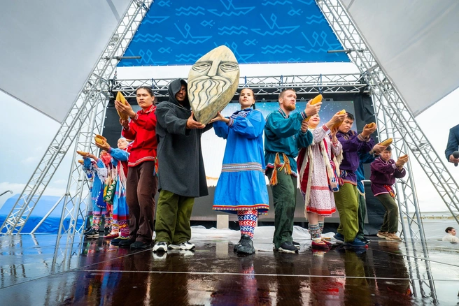 Концертную программу для гостей фестиваля подготовили артисты театра «Солнце» | Источник: Руслан Кухарук / T.me