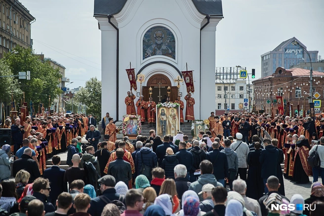 В прошлом году колонна крестного хода прошла по городу 26 мая | Источник: Александр Ощепков / NGS.RU