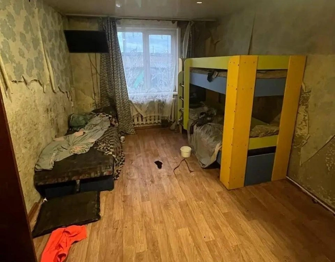 С четырьмя детьми нелегко заработать на ремонт | Источник: ГСУ СК по Красноярскому краю