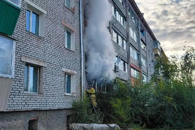 Из горящего дома в Приамурье спасли шесть человек