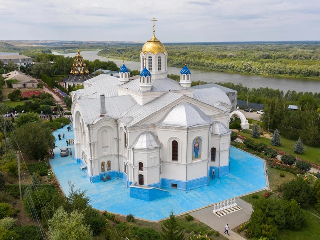 Высокий уровень воды в реках Дон и Ахтуба сохранится в ближайшее время | Источник: Алексей Волхонский / V1.RU