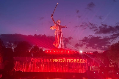 Закрытый показ «Света Великой Победы» начался на Мамаевом кургане