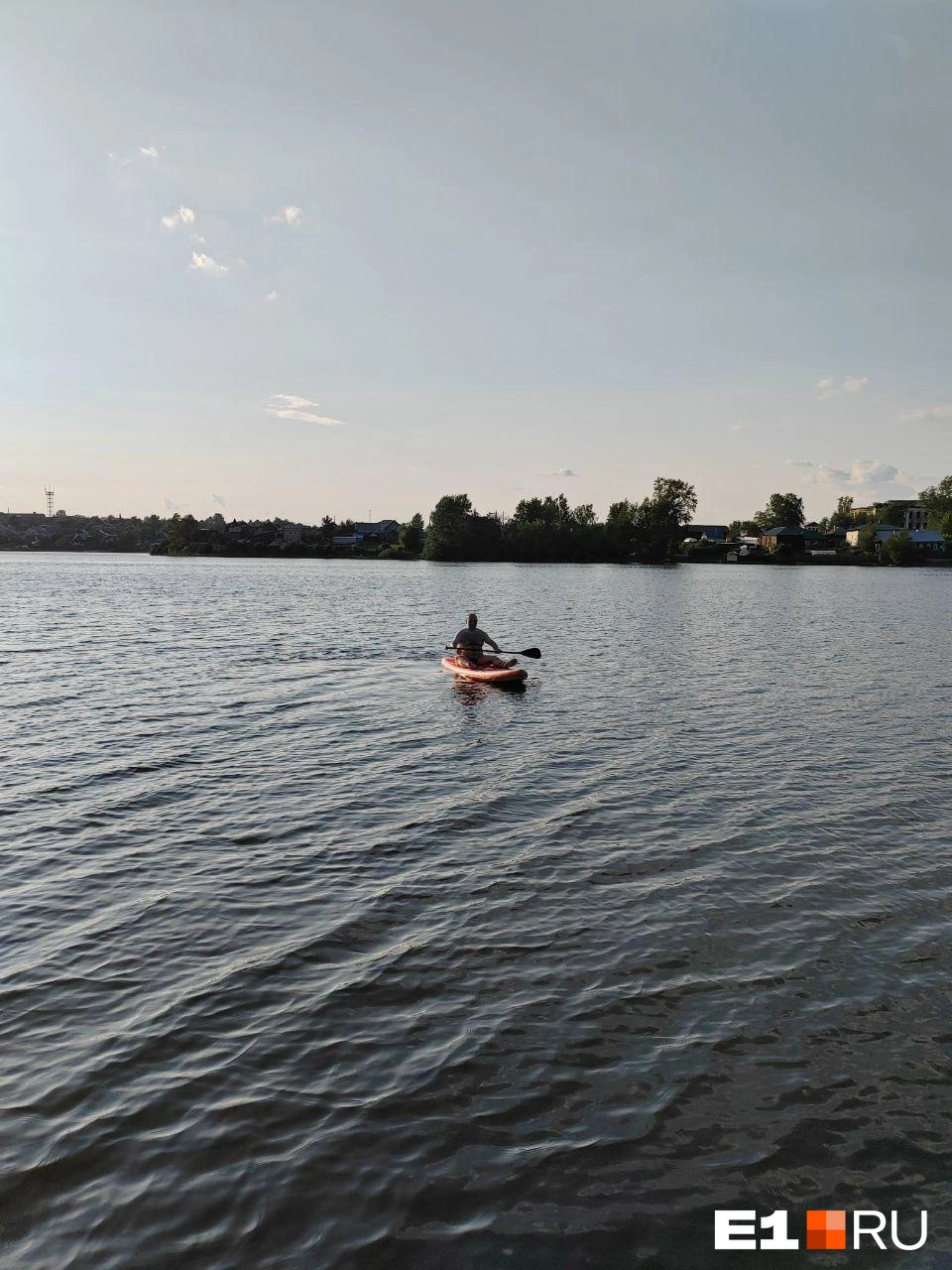 Некоторые уже активно готовятся к E1 SUP FEST. Одобряем! | Источник: читатель Е1.RU