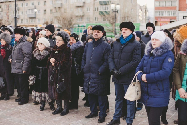 Сити-менеджер Олег Кузнецов и глава компании «Регион-Строй»  Егор Пономаренко | Источник: Ксения Зимина