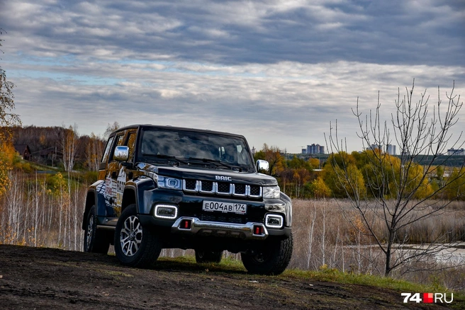 BAIC BJ40 — автомобиль недешевый, но проходимый. Однако по популярности он сильно уступает близкому по смыслу Tank 300 | Источник: Артем Краснов