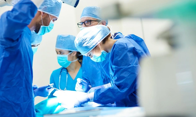 Плакала от боли и не ела: годовалая девочка проглотила крупный гелевый шарик