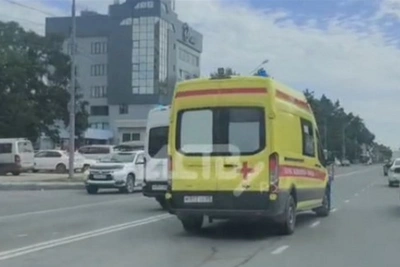 В Южно-Сахалинске 11-летний мальчик попал под скорую помощь