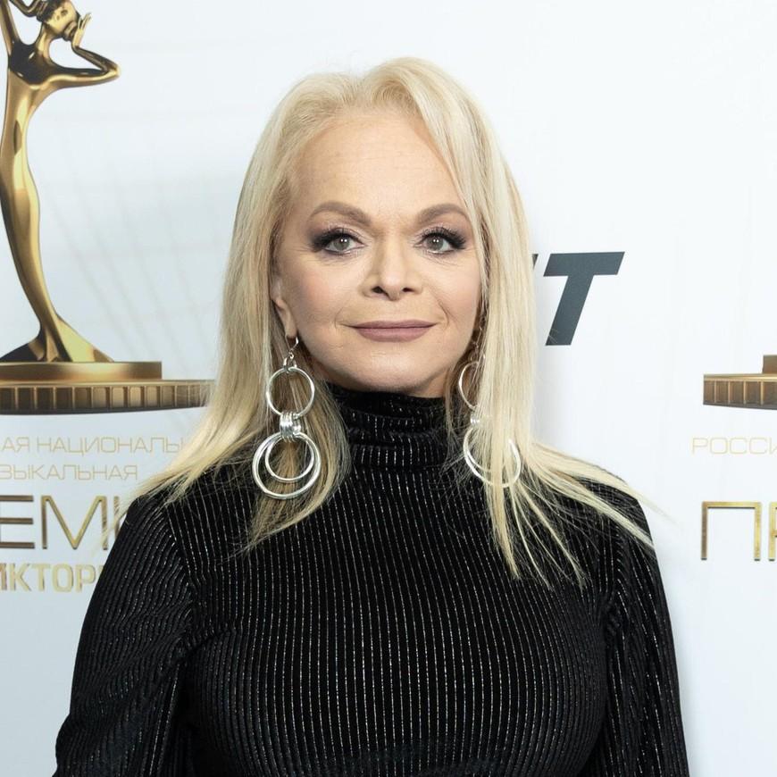 Свершилось! Квартиру Ларисы Долиной в Хамовниках передали Полине Лурье