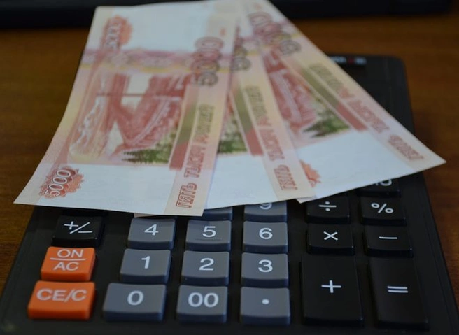 В Минтруде пояснили, как россиянам будут оплачиваться нерабочие дни в мае | ya62.ru