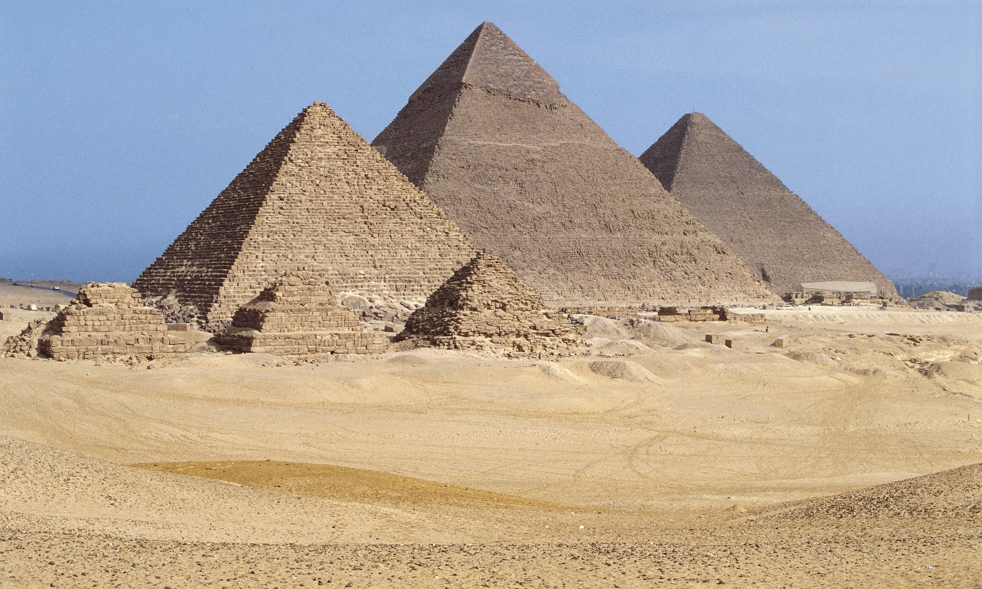 Археологи выяснили, как на самом деле построили египетские пирамиды