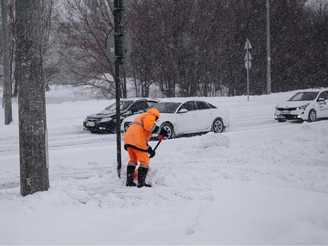 Ожидается метель. В ГИБДД Татарстана попросили водителей избегать опасных маневров на дорогах 