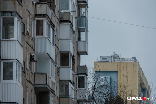 Балконы почти в одном стиле | Источник: Булат Салихов / UFA1.RU