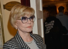 Вера Алентова впервые о неудачной пластике: «Мне было страшно смотреться в зеркало»