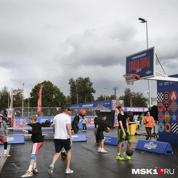 Здесь играют юные баскетболисты | Источник: Михаил Мечев / MSK1.RU