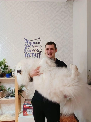 А еще он очень любит животных | Источник: Виталий Балабриков / Vk.com