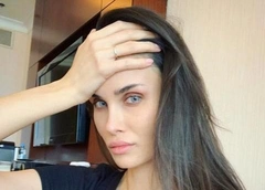 «Женщина, у вас упало»: Алана Мамаева ошарашила слетевшими с ягодиц имплантами