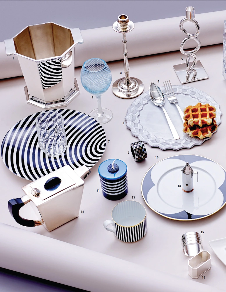 Как украсить новогодний стол: модная сервировка 2015 | Источник: Дмитрий Журавлев