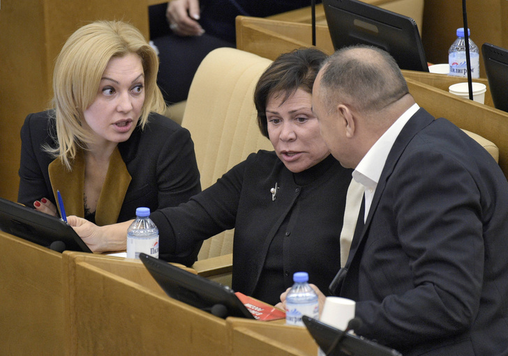 Алина Загитова собралась в политику: смотрим, кто (и с какими результатами) ее там ждет