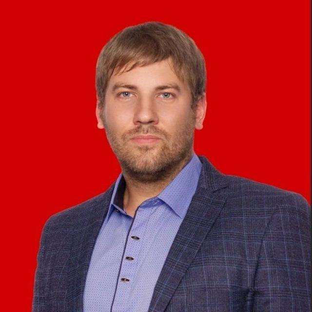 <p>Дмитрий Асеев</p>